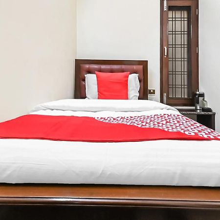 מוראדאבאד Oyo 49672 Hotel Galaxy מראה חיצוני תמונה