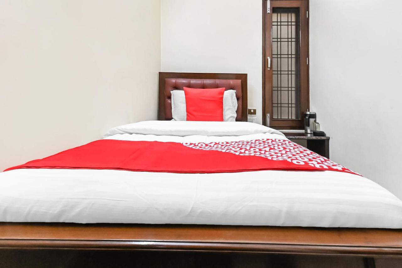 מוראדאבאד Oyo 49672 Hotel Galaxy מראה חיצוני תמונה